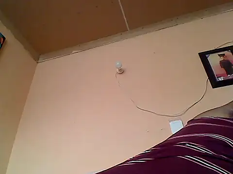 ZOQULUx online show from 9, 1, 2025