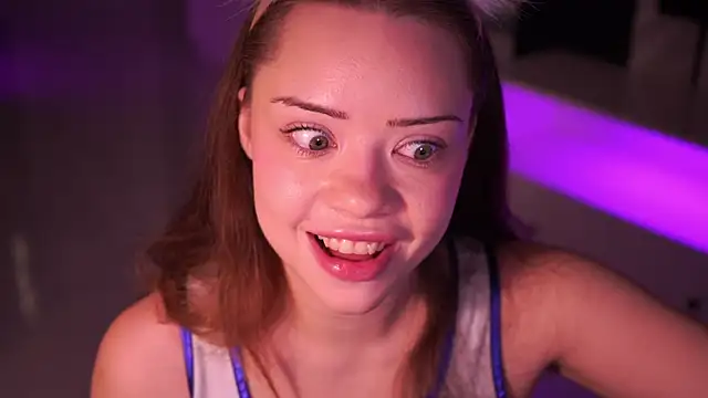 VixenMia online show from 16, 12, 2025