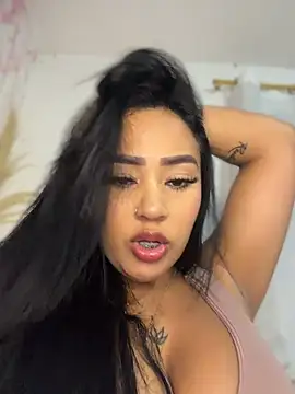 Snapshot of Luisa_Fernandaa chatting on 7, 7, 2026 Luisa Fernandaa online show from 7, 7, 2026