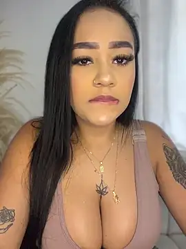 Snapshot of Luisa_Fernandaa chatting on 19, 7, 2026 Luisa Fernandaa online show from 19, 7, 2026