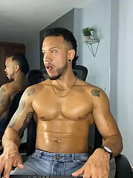 ARON TAYLER01 online show from 6, 3, 2025