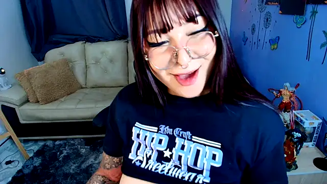 Snapshot of SweetIsabella_x chatting on 13, 5, 2026 SweetIsabella x online show from 13, 5, 2026