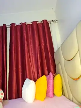 NicRaisaa online show from 10, 3, 2026