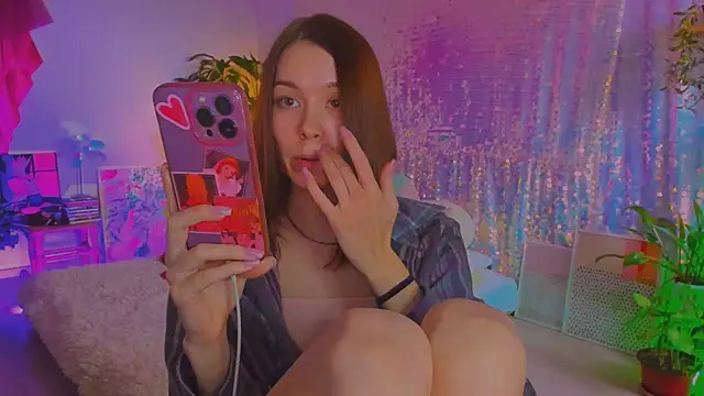 poli   online show from 15, 4, 2026