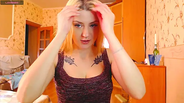 MarySweetness online show from 16, 2, 2025