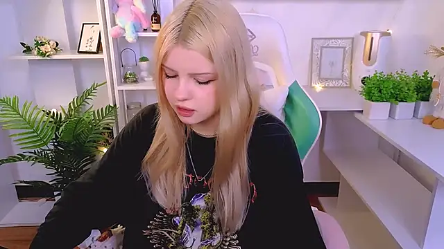 Snapshot of Grace_and__Jacob chatting on 27, 2, 2025 Grace and Jacob online show from 27, 2, 2025