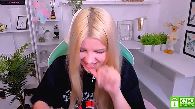 Snapshot of Grace_and__Jacob chatting on 7, 3, 2025 Grace and Jacob online show from 7, 3, 2025