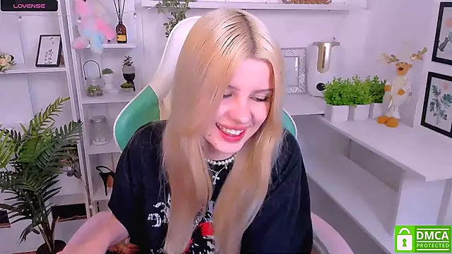 Snapshot of Grace_and__Jacob chatting on 8, 3, 2025 Grace and Jacob online show from 8, 3, 2025