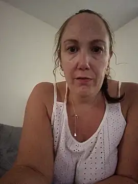 Snapshot of Wisie_Cutie chatting on 12, 10, 2025 Wisie Cutie online show from 12, 10, 2025