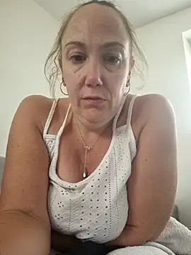 Snapshot of Wisie_Cutie chatting on 19, 10, 2025 Wisie Cutie online show from 19, 10, 2025