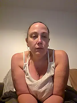 Wisie Cutie online show from 2, 4, 2026