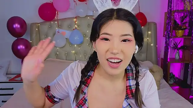 Wendy  Hills online show from 13, 2, 2025