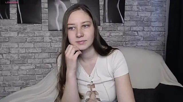 MollyBrams online show from 12, 12, 2024