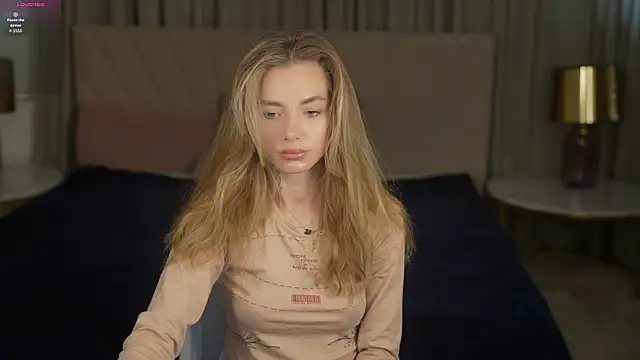 Snapshot of Kisasolo chatting on 14, 9, 2025 Kisasolo online show from 14, 9, 2025