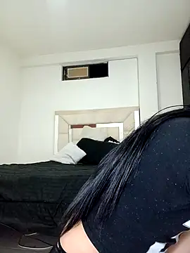 Snapshot of yesik_beltran chatting on 31, 12, 2024 yesik beltran online show from 31, 12, 2024