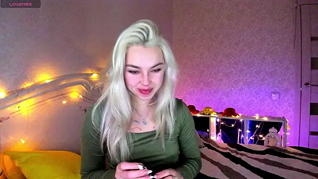 LillyMoure  online show from 22, 2, 2026