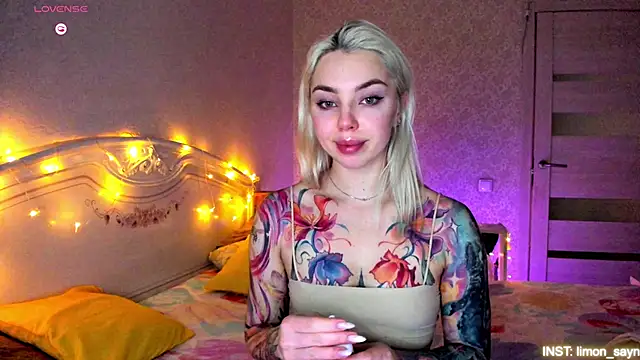 LillyMoure  online show from 7, 3, 2026