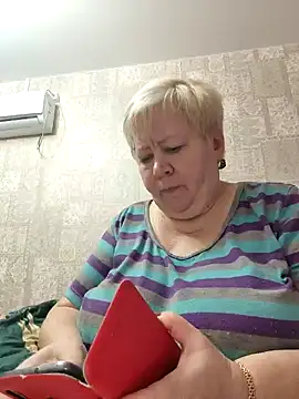 Snapshot of EffectFiona chatting on 12, 2, 2025 EffectFiona online show from 12, 2, 2025