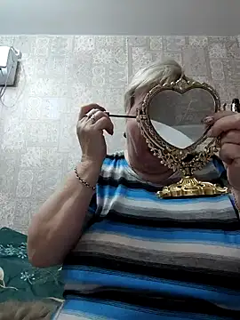 Snapshot of EffectFiona chatting on 16, 2, 2025 EffectFiona online show from 16, 2, 2025