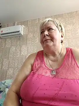 Snapshot of EffectFiona chatting on 18, 2, 2025 EffectFiona online show from 18, 2, 2025