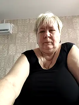 Snapshot of EffectFiona chatting on 23, 2, 2025 EffectFiona online show from 23, 2, 2025