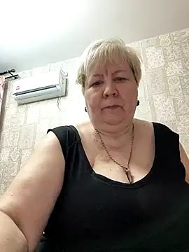 Snapshot of EffectFiona chatting on 24, 2, 2025 EffectFiona online show from 24, 2, 2025