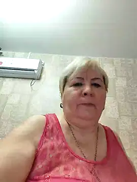 Snapshot of EffectFiona chatting on 24, 2, 2025 EffectFiona online show from 24, 2, 2025