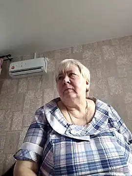 Snapshot of EffectFiona chatting on 27, 2, 2025 EffectFiona online show from 27, 2, 2025