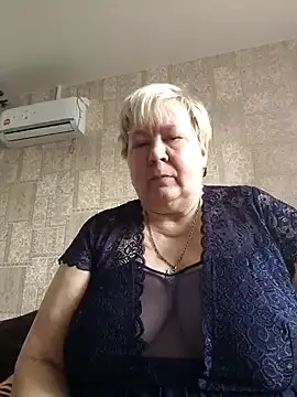 Snapshot of EffectFiona chatting on 28, 2, 2025 EffectFiona online show from 28, 2, 2025