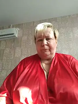 Snapshot of EffectFiona chatting on 4, 3, 2025 EffectFiona online show from 4, 3, 2025