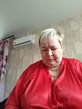 Snapshot of EffectFiona chatting on 8, 3, 2025 EffectFiona online show from 8, 3, 2025