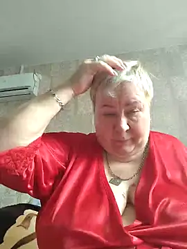 Snapshot of EffectFiona chatting on 10, 3, 2025 EffectFiona online show from 10, 3, 2025