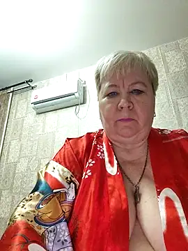 Snapshot of EffectFiona chatting on 12, 9, 2025 EffectFiona online show from 12, 9, 2025