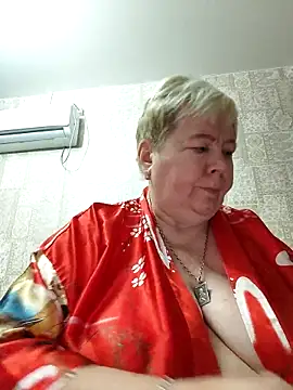 Snapshot of EffectFiona chatting on 18, 9, 2025 EffectFiona online show from 18, 9, 2025