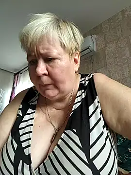 Snapshot of EffectFiona chatting on 30, 9, 2025 EffectFiona online show from 30, 9, 2025