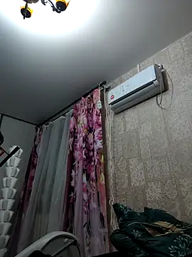 Snapshot of EffectFiona chatting on 30, 9, 2025 EffectFiona online show from 30, 9, 2025