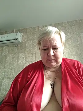 Snapshot of EffectFiona chatting on 14, 10, 2025 EffectFiona online show from 14, 10, 2025