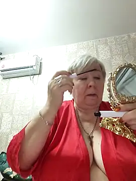 Snapshot of EffectFiona chatting on 26, 10, 2025 EffectFiona online show from 26, 10, 2025