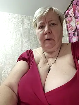 Snapshot of EffectFiona chatting on 1, 12, 2025 EffectFiona online show from 1, 12, 2025