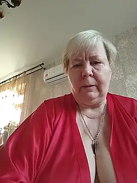 Snapshot of EffectFiona chatting on 19, 4, 2026 EffectFiona online show from 19, 4, 2026