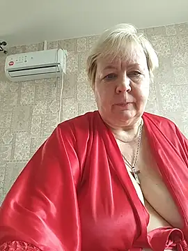 Snapshot of EffectFiona chatting on 22, 4, 2026 EffectFiona online show from 22, 4, 2026