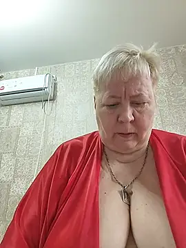 Snapshot of EffectFiona chatting on 1, 5, 2026 EffectFiona online show from 1, 5, 2026