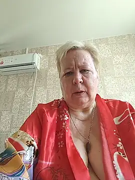 Snapshot of EffectFiona chatting on 12, 5, 2026 EffectFiona online show from 12, 5, 2026