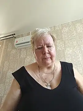 Snapshot of EffectFiona chatting on 24, 5, 2026 EffectFiona online show from 24, 5, 2026