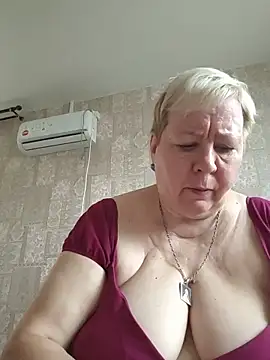 Snapshot of EffectFiona chatting on 30, 5, 2026 EffectFiona online show from 30, 5, 2026