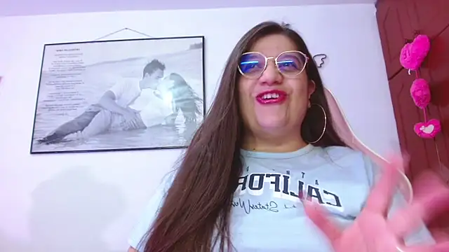 Amelie Rousell online show from 21, 10, 2025