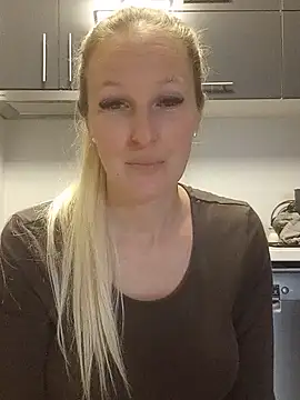 Snapshot of MaviePearl chatting on 23, 1, 2025 MaviePearl online show from 23, 1, 2025