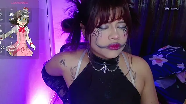 violetagrey  online show from 6, 10, 2025