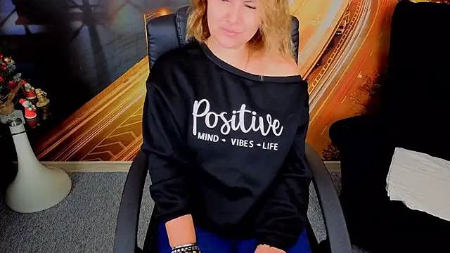 Snapshot of EmmaxPark chatting on 15, 12, 2025 EmmaxPark online show from 15, 12, 2025