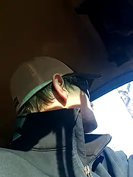 Snapshot of Midwestalpha chatting on 3, 12, 2024 Midwestalpha online show from 3, 12, 2024